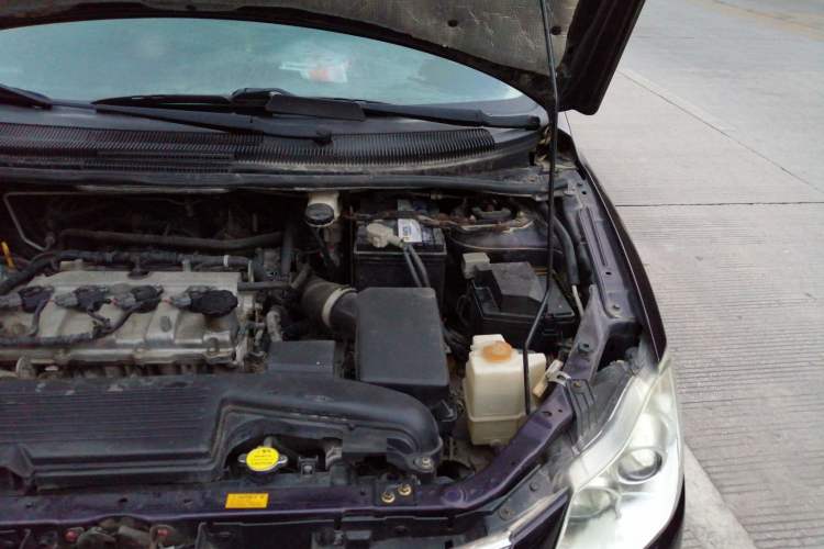 Used Haima Puxima 2013 1.6L Automatic 7-Seater Enjoyment Edition Engine Bay Left