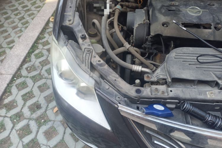 Used Haima Puxima 2013 1.6L Manual 7-Seater Creative Edition Engine Bay Right