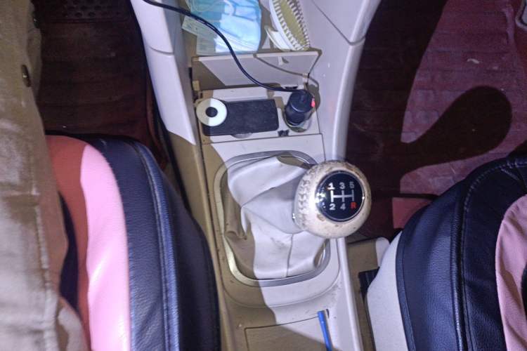 Used Haima Puxima 2013 1.6L Manual 7-Seater Creative Edition Gear Lever