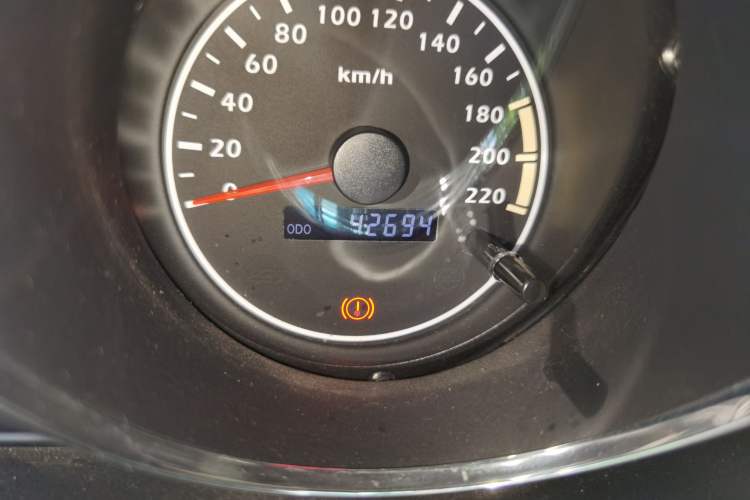Used Haima Puxima 2013 1.6L Manual 7-Seater Creative Edition Odometer Close Up