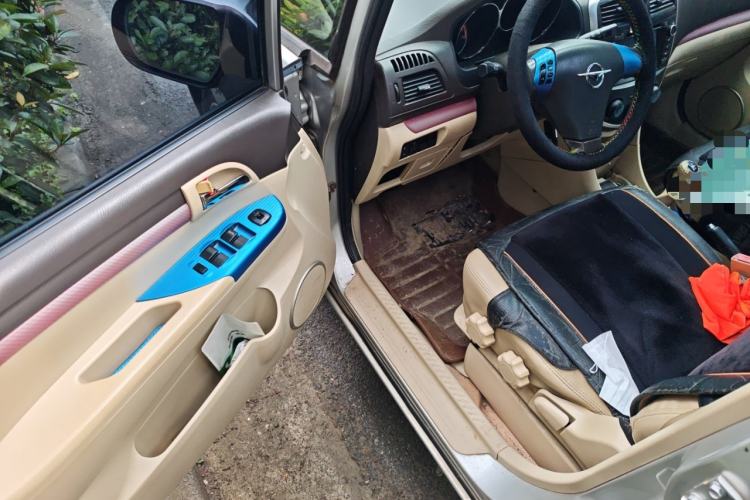 Used Haima Puxima 2013 1.6L Manual 7-Seater Adventure Edition Driver Seat
