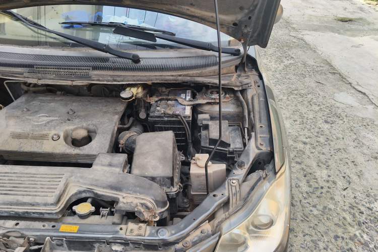 Used Haima Puxima 2013 1.6L Manual 7-Seater Adventure Edition Engine Bay Left