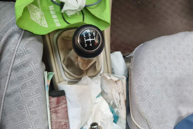 Used Haima Puxima 2013 1.6L Manual 7-Seater Adventure Edition Gear Lever