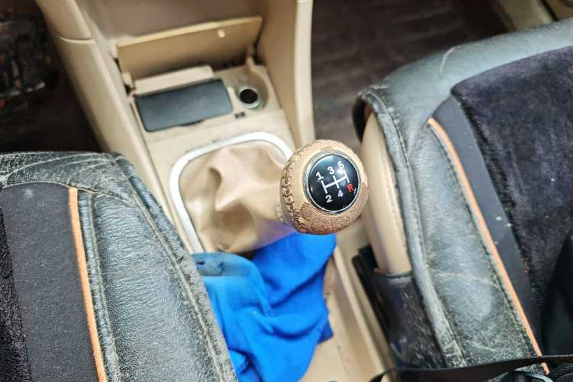 Used Haima Puxima 2013 1.6L Manual 7-Seater Adventure Edition Gear Lever