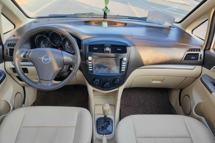 Used Haima Puxima 2013 1.8L Automatic 7-Seater Deluxe Edition Interior 2