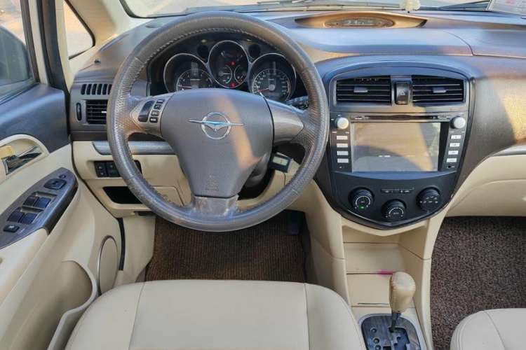 Used Haima Puxima 2013 1.8L Automatic 7-Seater Deluxe Edition Interior 3