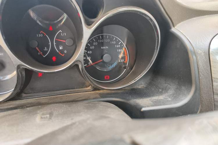 Used Haima Puxima 2013 1.6L Manual 7-Seater Adventure Edition Odometer Close Up