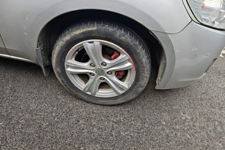 Used Haima Puxima 2013 1.6L Manual 7-Seater Adventure Edition Right Front Wheel Hub