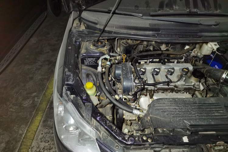 Used Haima Puxima 2014 1.6L Manual 7-Seater Creative Edition Engine Bay Right