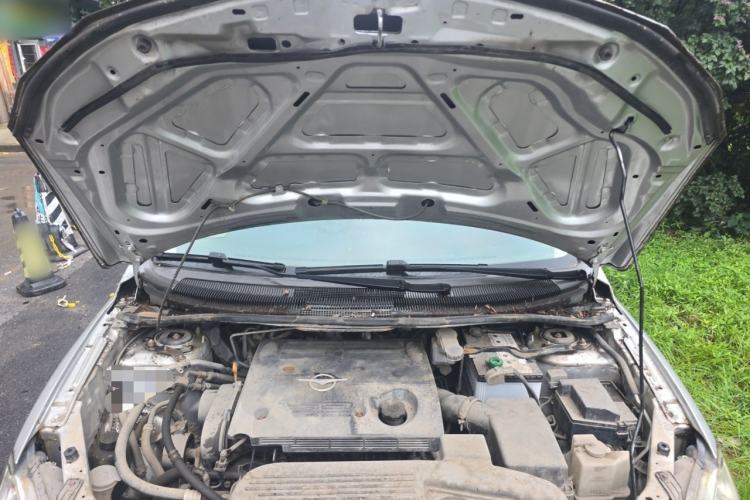 Used Haima Puxima 2014 1.6L Manual 7-Seater Creative Edition Engine Bay