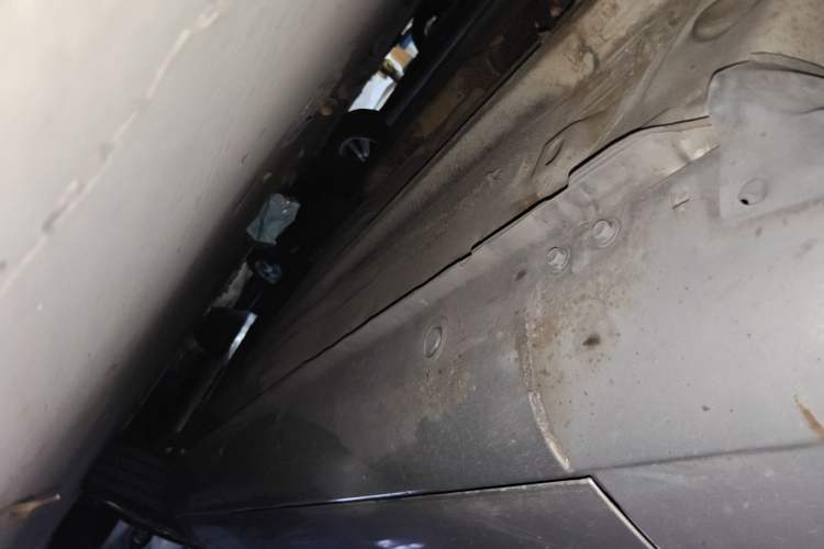 Used Haima Puxima 2014 1.6L Manual 7-Seater Creative Edition Left Side Sill