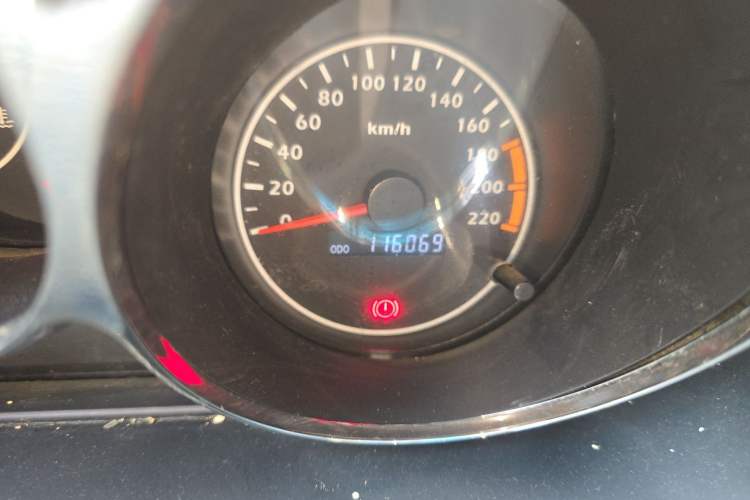 Used Haima Puxima 2014 1.6L Manual 7-Seater Creative Edition Odometer Close Up