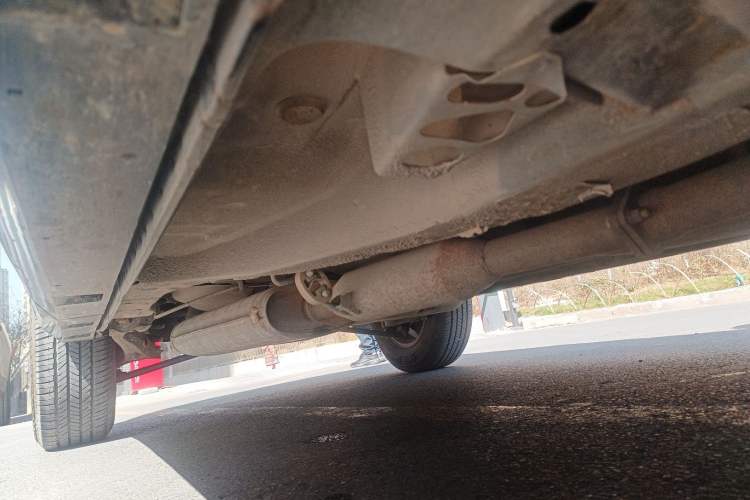 Used Haima Qishi 2010 2.0L Urban Elite Edition Chassis Front Right