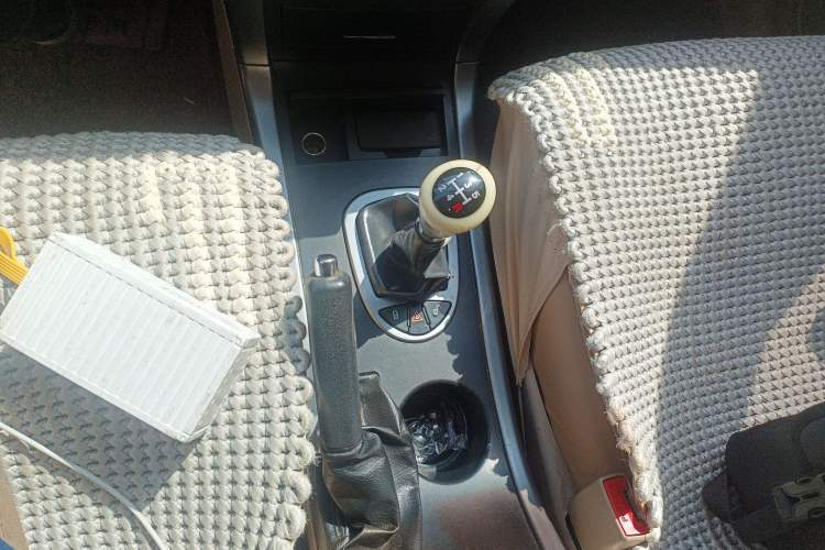 Used Haima Qishi 2010 2.0L Urban Elite Edition Gear Lever