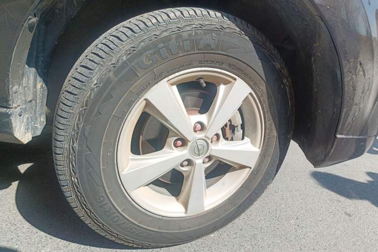 Used Haima Qishi 2010 2.0L Urban Elite Edition Right Front Wheel Hub