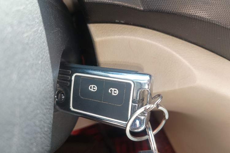 Used Haima Qishi 2010 2.0L Urban Elite Edition Vehicle Key