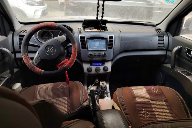 Used Haima Qishi 2010 2.0L Urban Elite Edition Center Console