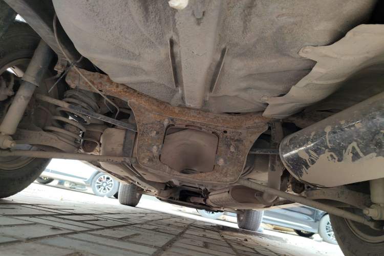 Used Haima Qishi 2010 2.0L Urban Elite Edition Chassis Rear