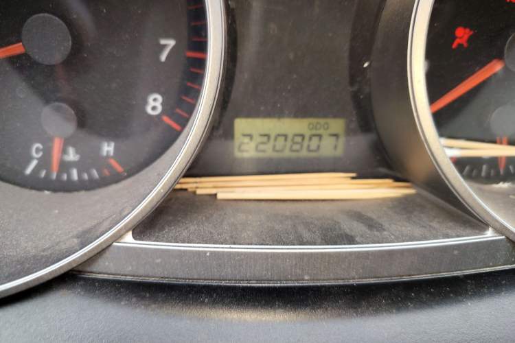 Used Haima Qishi 2010 2.0L Urban Elite Edition Odometer Close Up