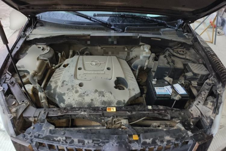 Used Haima Qishi 2010 2.0L Urban Elite Edition Engine Bay