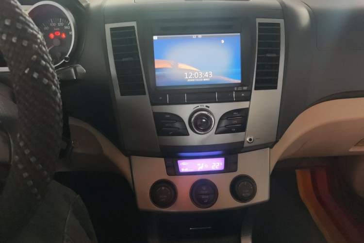 Used Haima Qishi 2010 2.0L Smart Navigation Version Audio And AC Panel