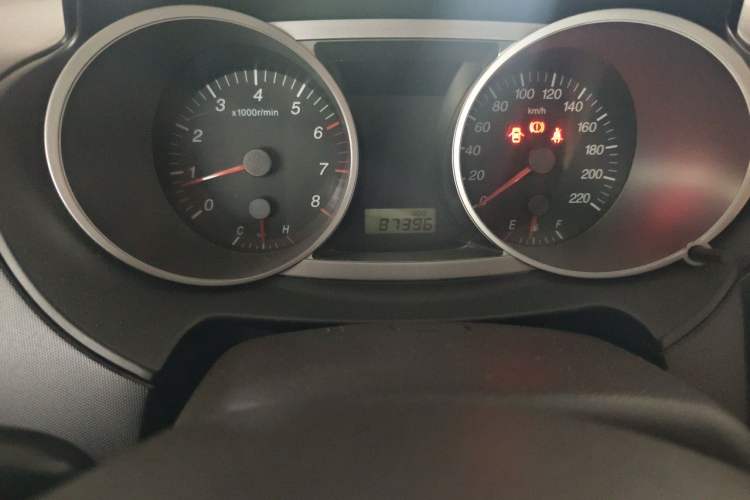 Used Haima Qishi 2010 2.0L Smart Navigation Version Odometer Close Up