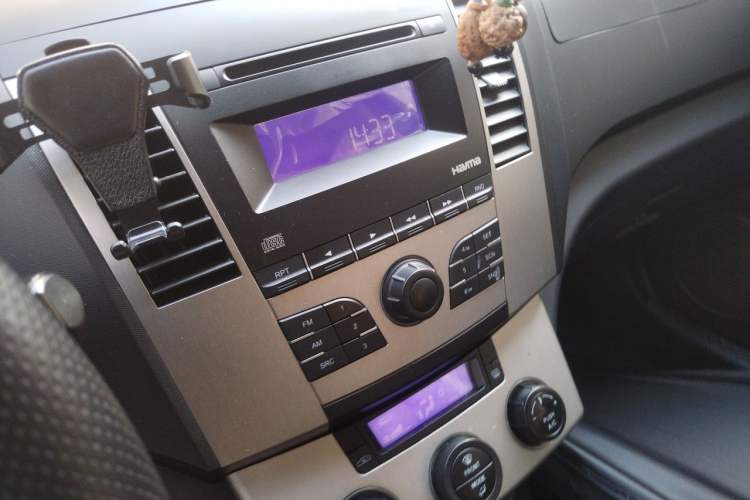 Used Haima Qishi 2010 2.0L Urban Elite Edition Audio And AC Panel