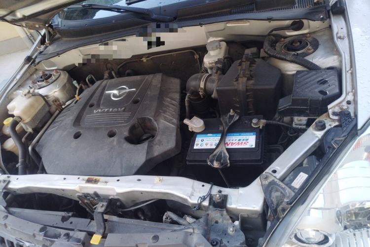Used Haima Qishi 2010 2.0L Urban Elite Edition Engine Bay