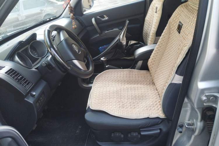 Used Haima Qishi 2010 2.0L Urban Elite Edition Left Front Seat