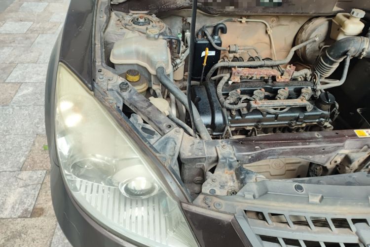 Used Haima Qishi 2011 2.0L Silk Road Limited Edition Engine Bay Right