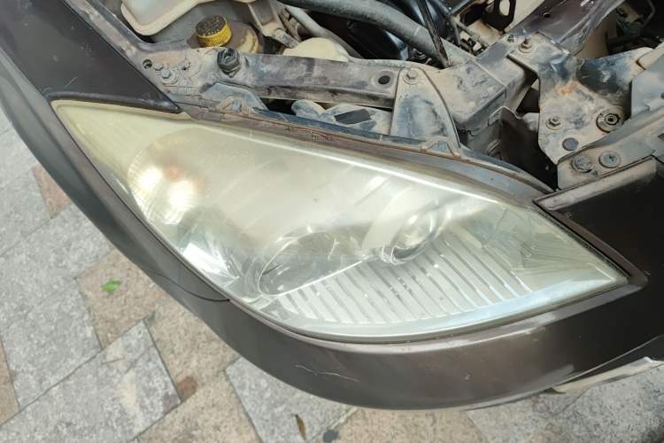 Used Haima Qishi 2011 2.0L Silk Road Limited Edition Right Front Headlight