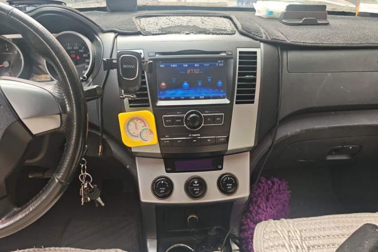 Used Haima Qishi 2012 2.0L Manual Urban Elite Edition Audio And AC Panel