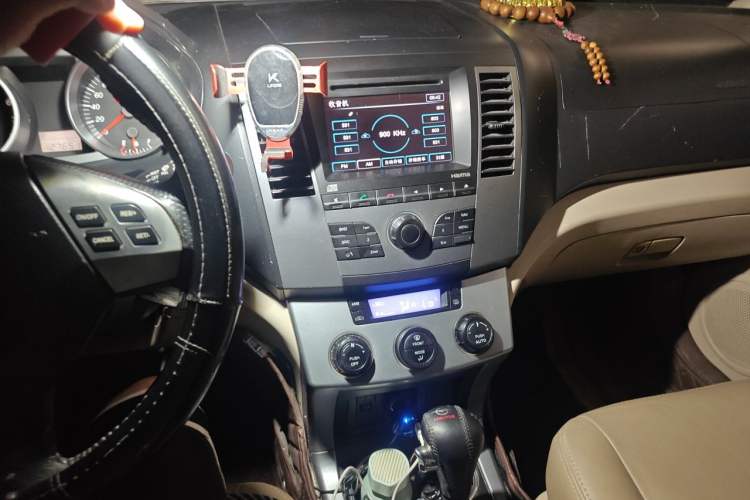 Used Haima Qishi 2012 2.0L Automatic Intelligent Navigation Version Audio And AC Panel