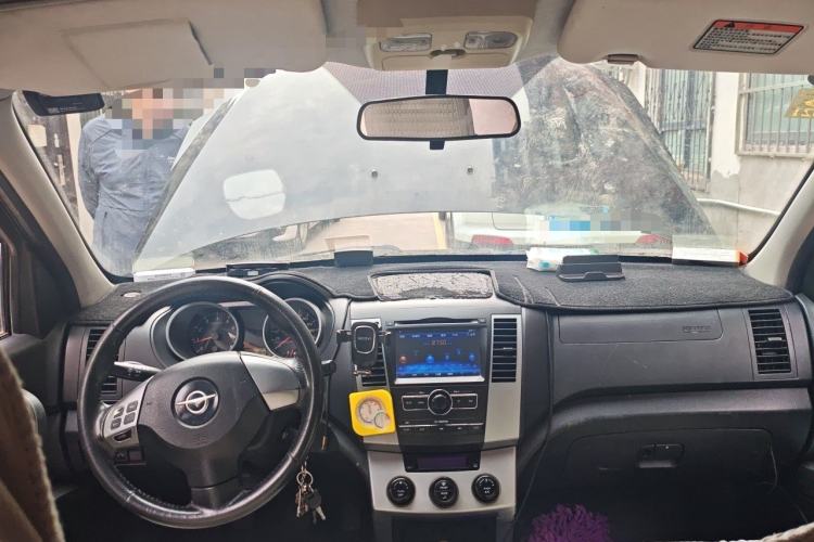 Used Haima Qishi 2012 2.0L Manual Urban Elite Edition Center Console