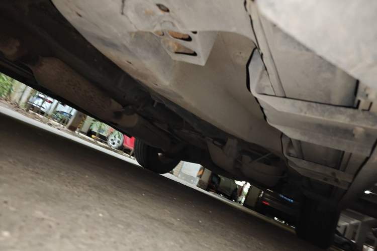 Used Haima Qishi 2012 2.0L Automatic Intelligent Navigation Version Chassis Front Left