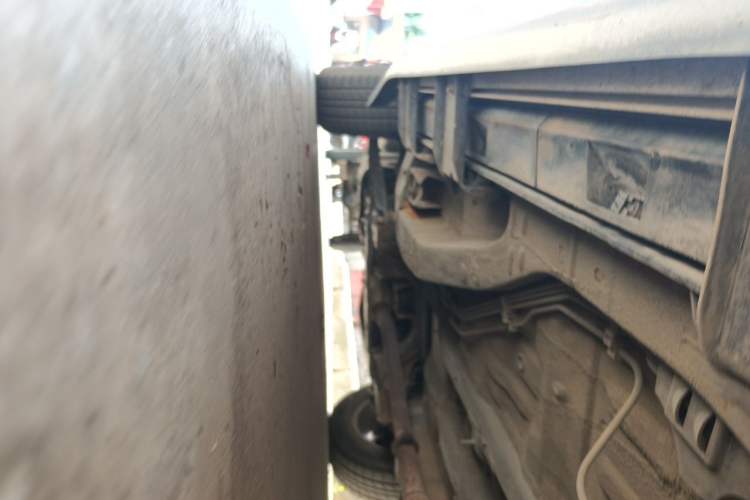 Used Haima Qishi 2012 2.0L Automatic Intelligent Navigation Version Chassis Rear Left