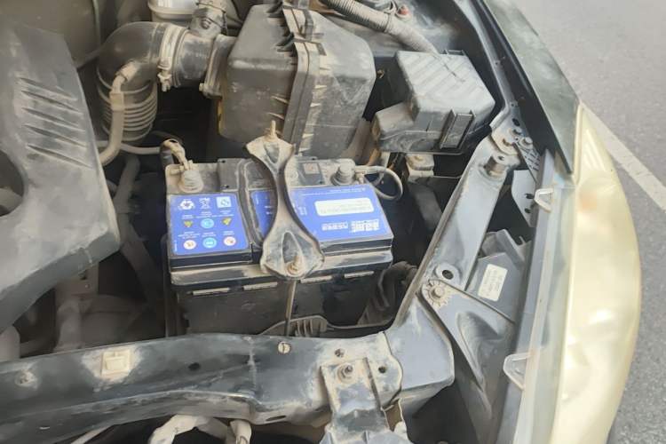 Used Haima Qishi 2012 2.0L Manual Elegant Style Engine Bay Left