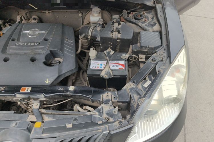 Used Haima Qishi 2012 2.0L Manual Smart Navigation Version Engine Bay Left