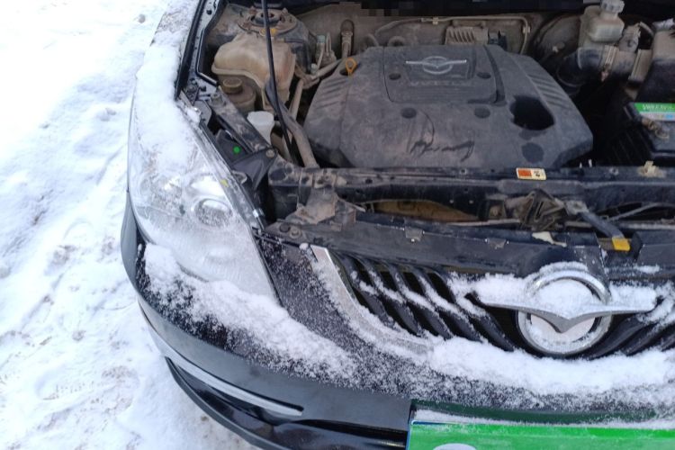 Used Haima Qishi 2012 2.0L Automatic Elegant Style Engine Bay Right