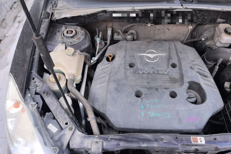 Used Haima Qishi 2012 2.0L Manual Elegant Style Engine Bay Right
