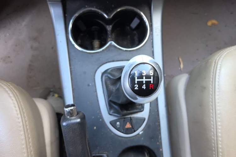 Used Haima Qishi 2012 2.0L Manual Elegant Style Gear Lever