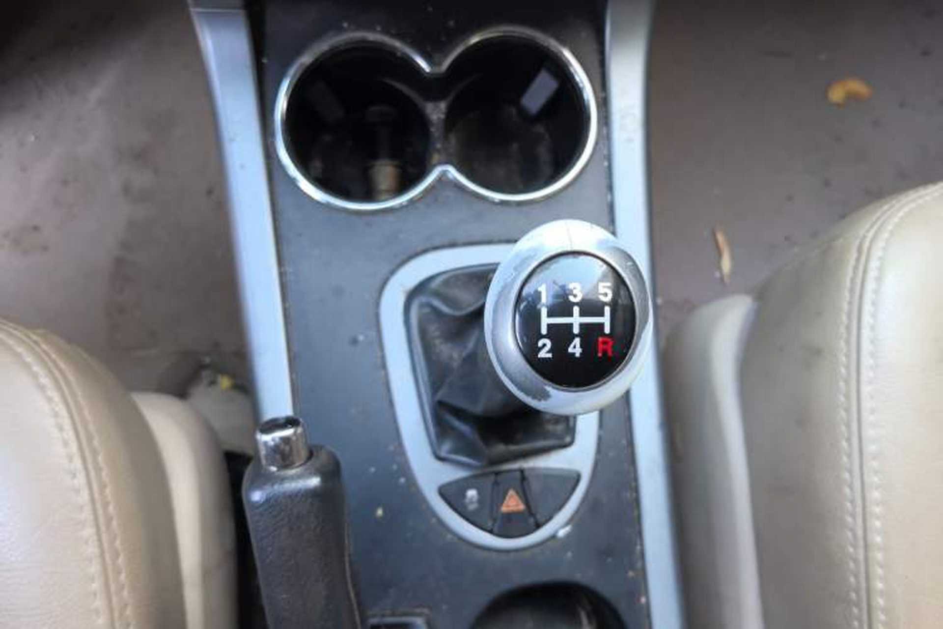Used Haima Qishi 2012 2.0L Manual Elegant Style Gear Lever