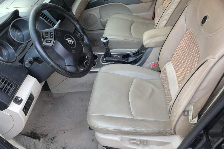 Used Haima Qishi 2012 2.0L Manual Elegant Style Left Front Seat