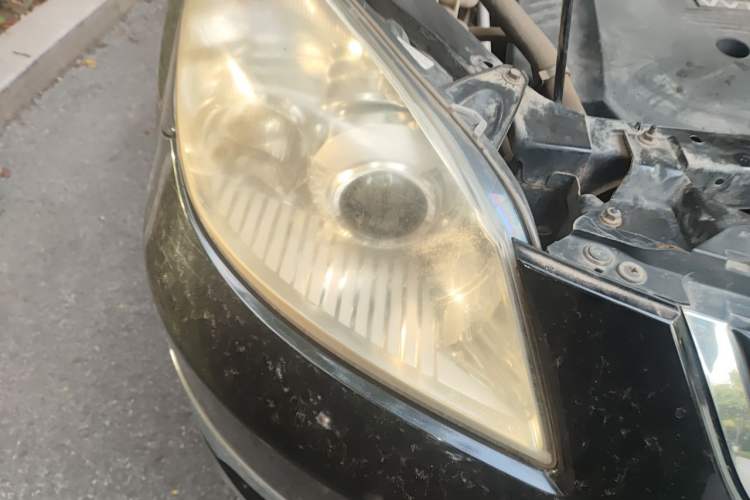 Used Haima Qishi 2012 2.0L Manual Elegant Style Right Front Headlight