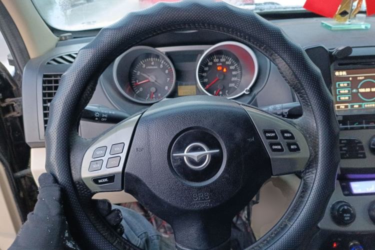 Used Haima Qishi 2012 2.0L Automatic Elegant Style Steering Wheel