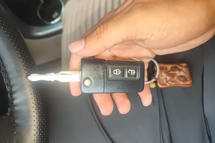 Used Haima Qishi 2012 2.0L Manual Elegant Style Vehicle Key