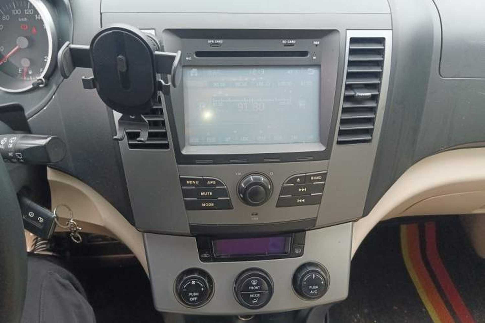 Used Haima Qishi 2012 2.0L Automatic Elegant Style Audio And AC Panel