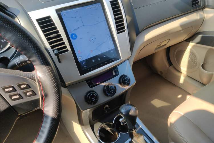 Used Haima Qishi 2012 2.0L Automatic Elegant Style Audio And AC Panel