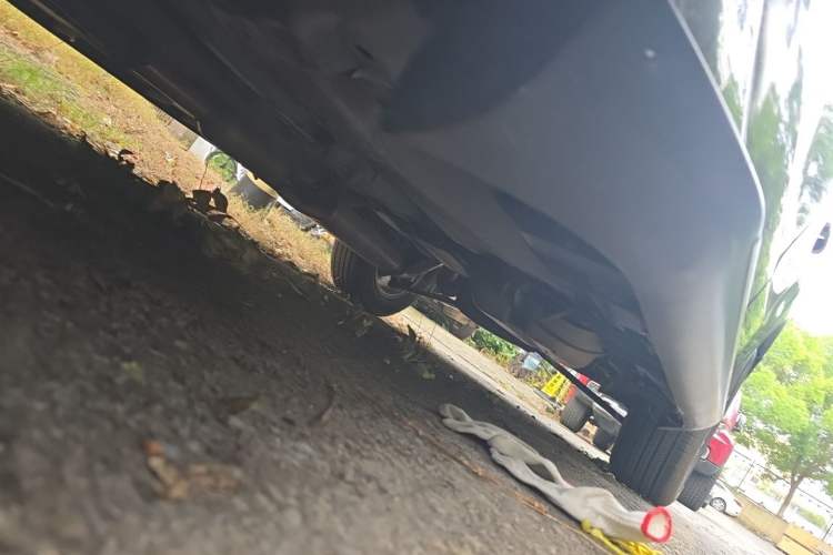 Used Haima Qishi 2012 2.0L Automatic Intelligent Navigation Version Chassis Front Left