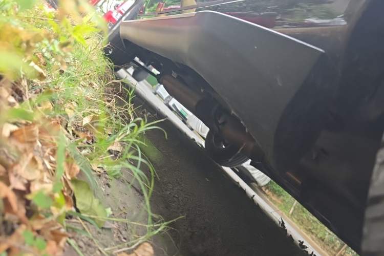 Used Haima Qishi 2012 2.0L Automatic Intelligent Navigation Version Chassis Front Right